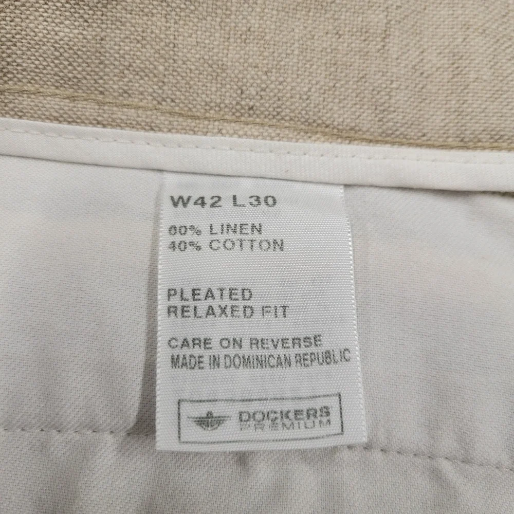 Dockers Premium Pleated Beige Linen-blend dress pants size 42X30